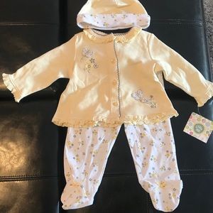 Top and bottom set with matching hat